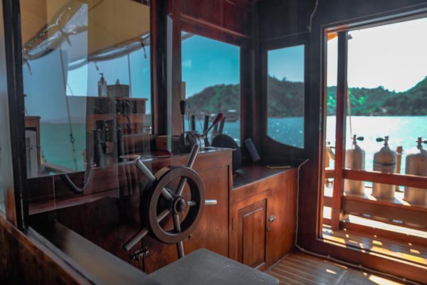 Captain Room-1